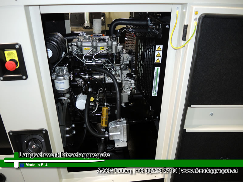 12kVA_Perkins_FP3012S-AMF_003b.jpg